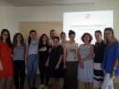 DPS zhvillon takimin informues me studentë të Shkencave Sociale